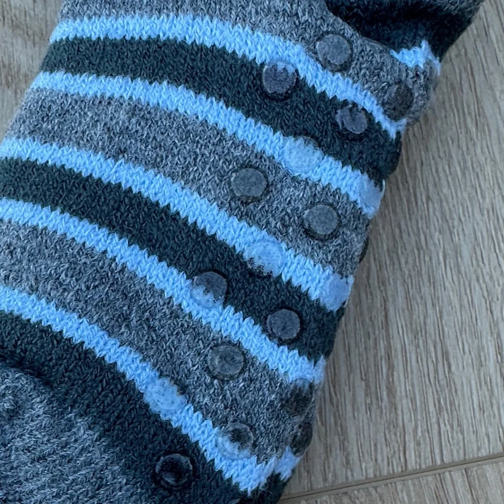 Northeast Outfitters Cozy Cabin Youth Stripe Crew Socks, S
